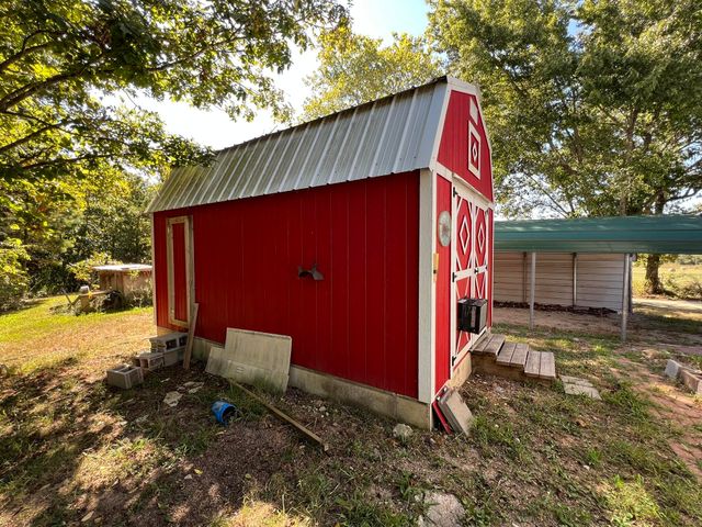 5210 County Road 5490, Willow Springs, MO 65793