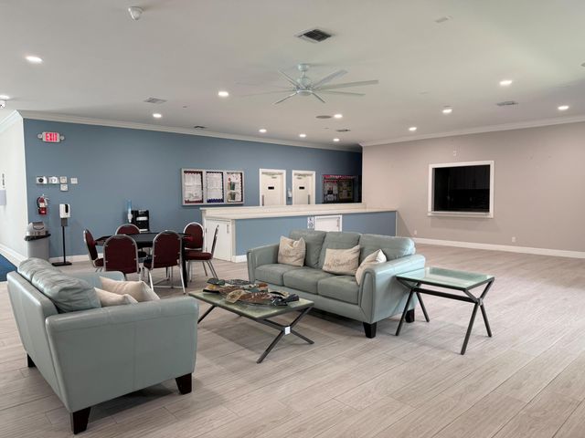 5409 LAKEFRONT Boulevard D, Delray Beach, FL 33484