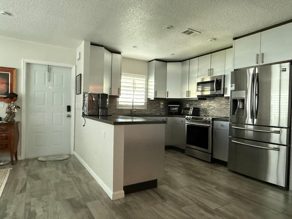 5409 LAKEFRONT Boulevard D, Delray Beach, FL 33484
