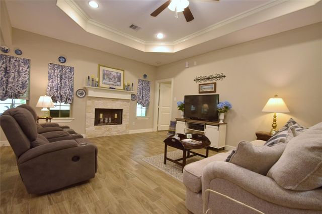 42 Trail Lake, Trinity, TX 75862