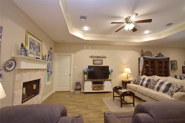 42 Trail Lake, Trinity, TX 75862