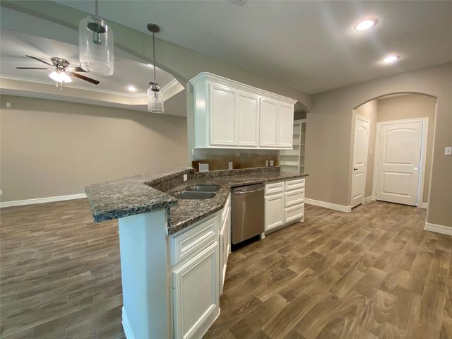 42 Trail Lake, Trinity, TX 75862