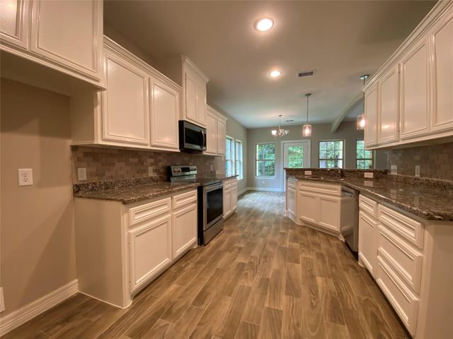 42 Trail Lake, Trinity, TX 75862