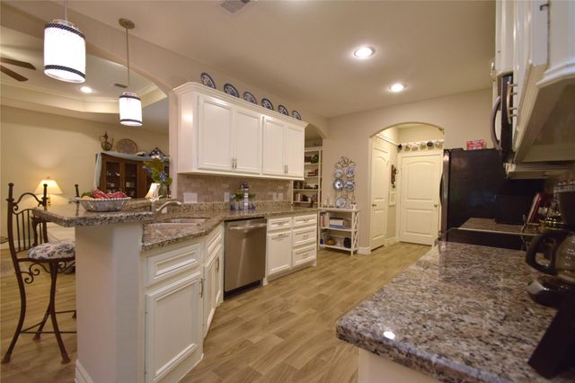 42 Trail Lake, Trinity, TX 75862