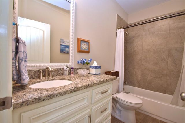 42 Trail Lake, Trinity, TX 75862