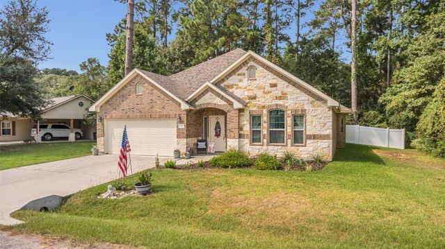 42 Trail Lake, Trinity, TX 75862