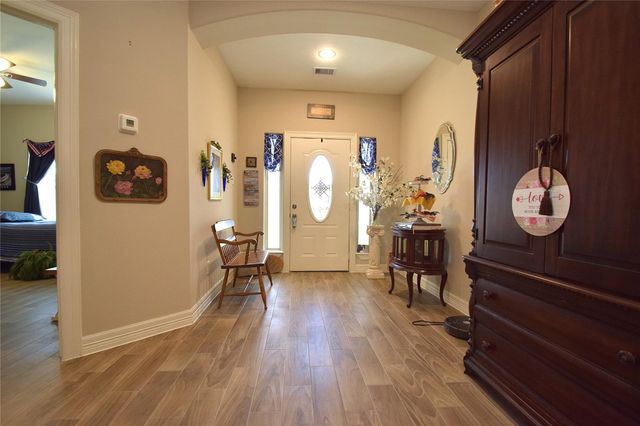 42 Trail Lake, Trinity, TX 75862