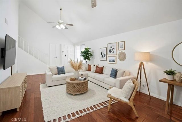 22810 Rio Chico, Valencia, CA 91354