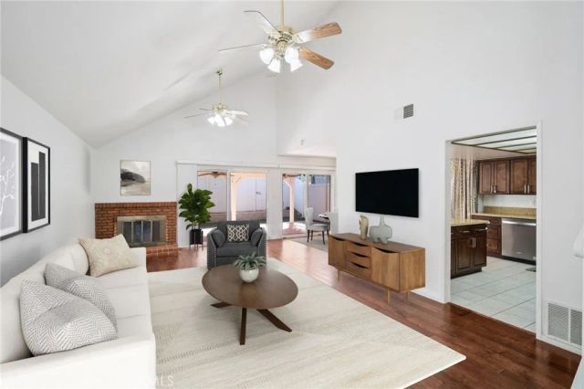 22810 Rio Chico, Valencia, CA 91354