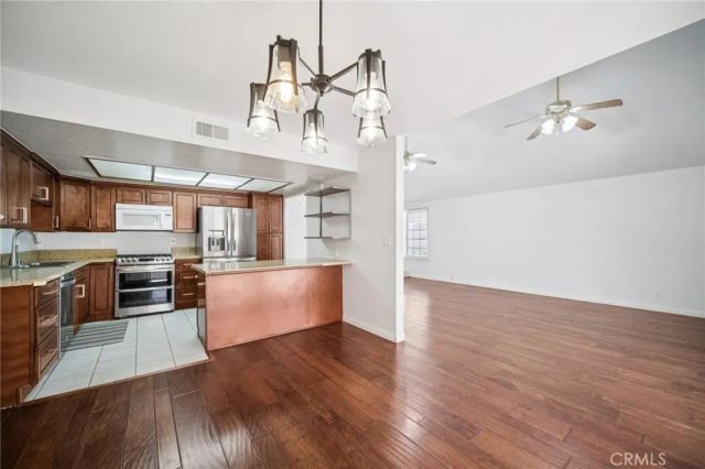 22810 Rio Chico, Valencia, CA 91354