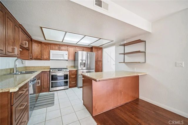 22810 Rio Chico, Valencia, CA 91354