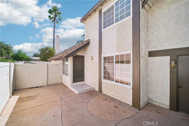 22810 Rio Chico, Valencia, CA 91354