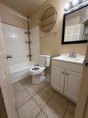 1438 N Shill Drive Apt 102, Mesa, AZ 85201