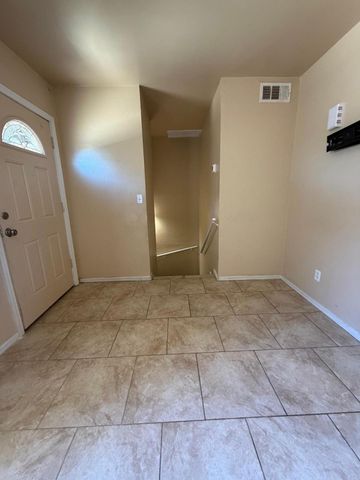 1438 N Shill Drive Apt 102, Mesa, AZ 85201