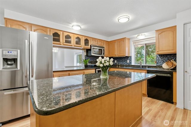 31074 9th Avenue S, Federal Way, WA 98003