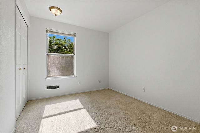 31074 9th Avenue S, Federal Way, WA 98003