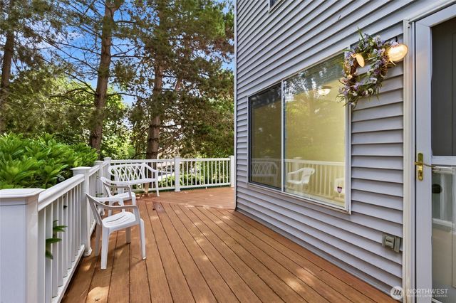 31074 9th Avenue S, Federal Way, WA 98003