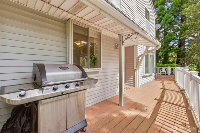 31074 9th Avenue S, Federal Way, WA 98003