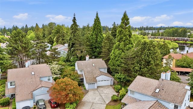 31074 9th Avenue S, Federal Way, WA 98003
