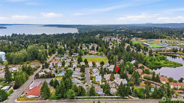 31074 9th Avenue S, Federal Way, WA 98003