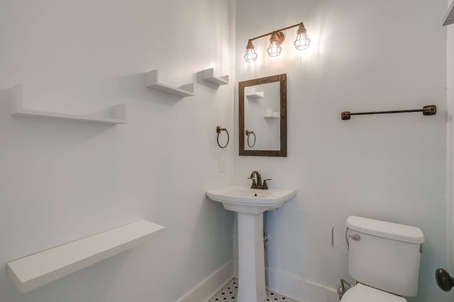 1014 W Arlington Avenue, Fort Worth, TX 76110