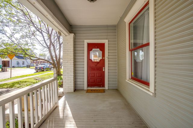 1014 W Arlington Avenue, Fort Worth, TX 76110