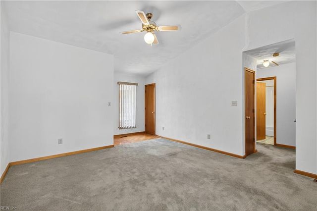 215 Woodbury Forrest DR, Hampton, VA 23666