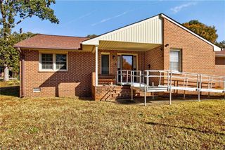 215 Woodbury Forrest DR, Hampton, VA 23666