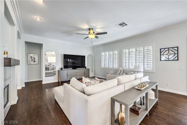 7166 Frontier Hills Avenue, Las Vegas, NV 89113