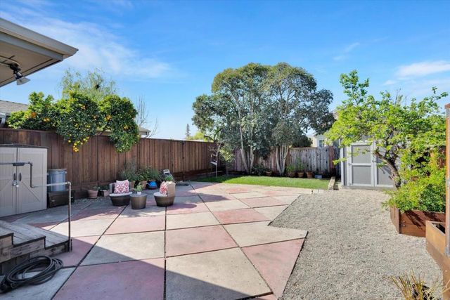 922 Valota Road, Redwood City, CA 94061