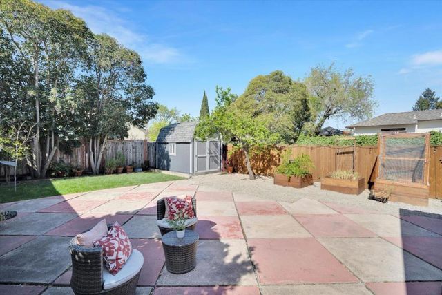 922 Valota Road, Redwood City, CA 94061