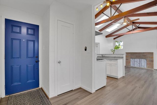 922 Valota Road, Redwood City, CA 94061