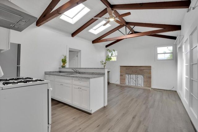 922 Valota Road, Redwood City, CA 94061