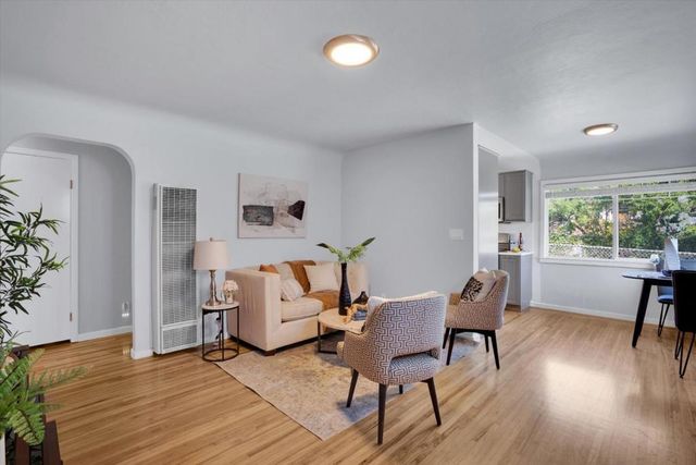 922 Valota Road, Redwood City, CA 94061