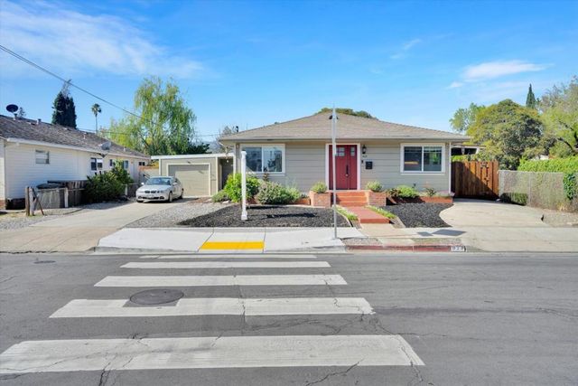 922 Valota Road, Redwood City, CA 94061