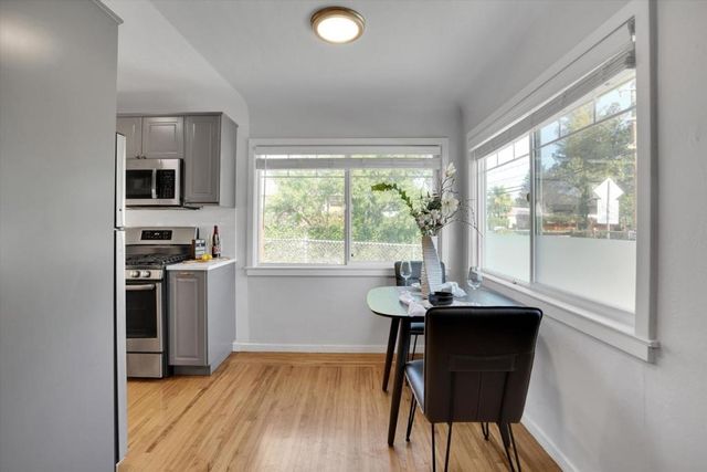 922 Valota Road, Redwood City, CA 94061