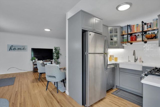 922 Valota Road, Redwood City, CA 94061