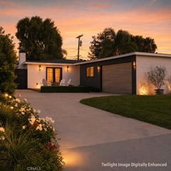 2611 Westminster, Costa Mesa, CA 92627