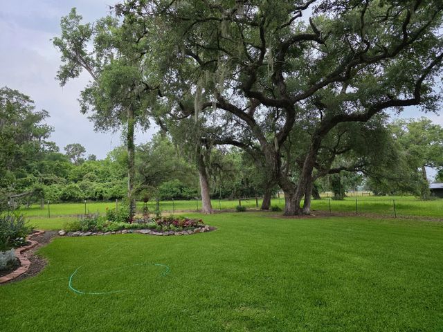 37093 521, Cedar Lane, TX 77415