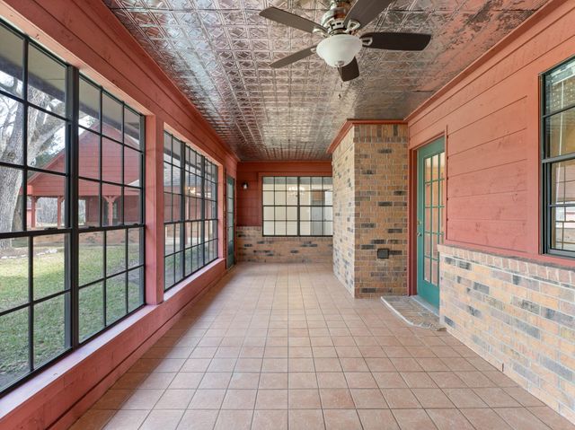 37093 521, Cedar Lane, TX 77415