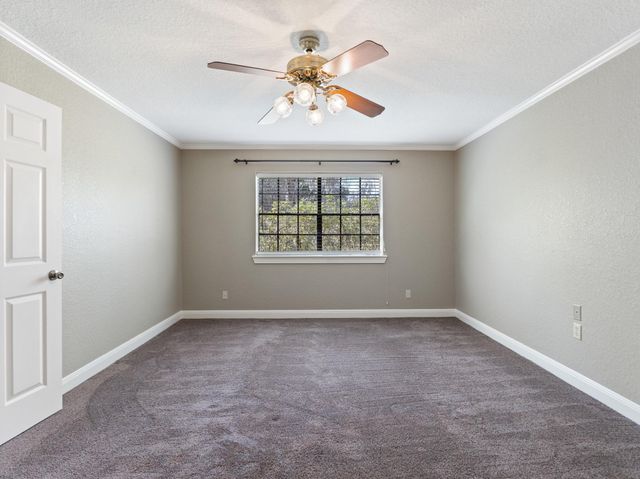 37093 521, Cedar Lane, TX 77415