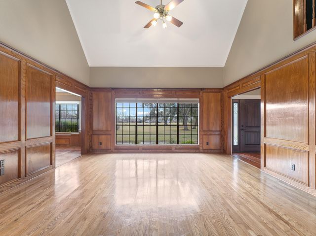 37093 521, Cedar Lane, TX 77415