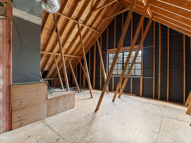 37093 521, Cedar Lane, TX 77415