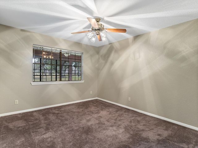 37093 521, Cedar Lane, TX 77415