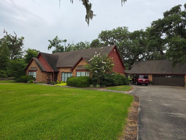 37093 521, Cedar Lane, TX 77415