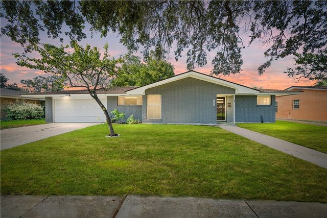 922 Carmel Pkwy, Corpus Christi, TX 78411