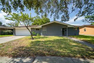 922 Carmel Pkwy, Corpus Christi, TX 78411