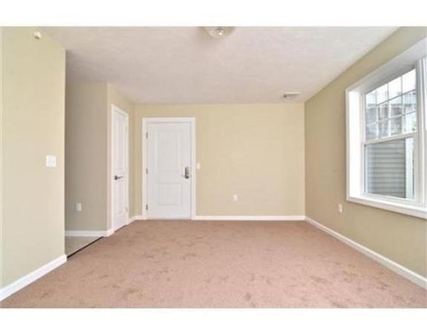 39 Athens St 4, Weymouth, MA 02191