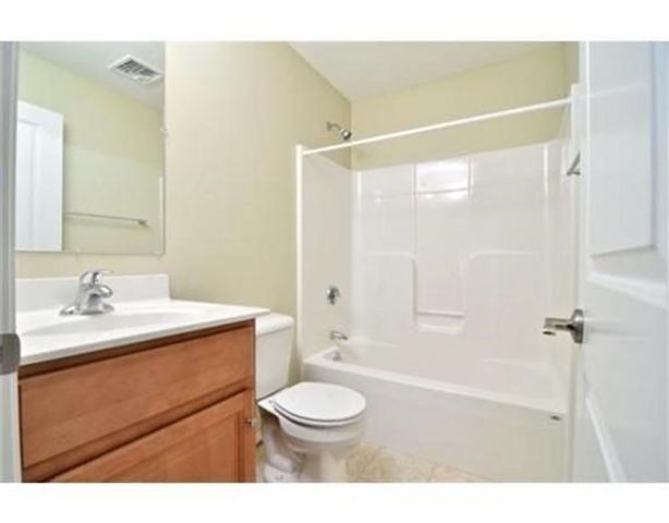 39 Athens St 4, Weymouth, MA 02191