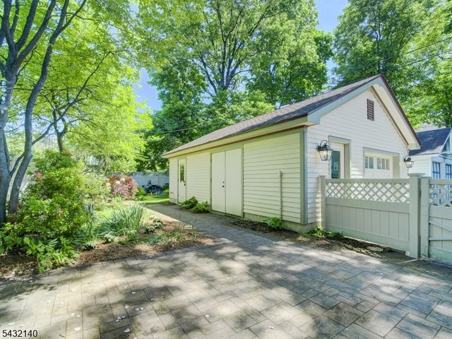 521 Belleville Ave, Glen Ridge Boro Twp., NJ 07028